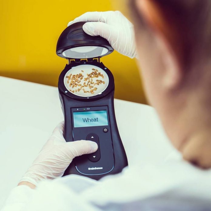 27072562_2060234560655227_2119671344277661424_n